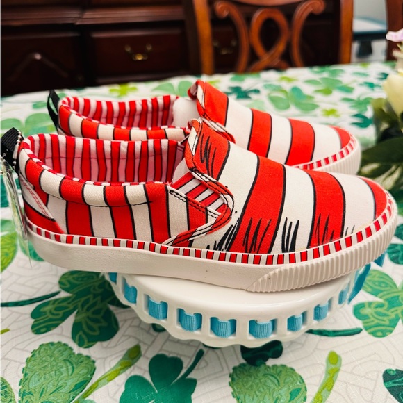 Skechers Shoes - NEW Skechers Dr. Seuss Sneakers Womens 6.5 Stripe Cat in the Hat Youth 5